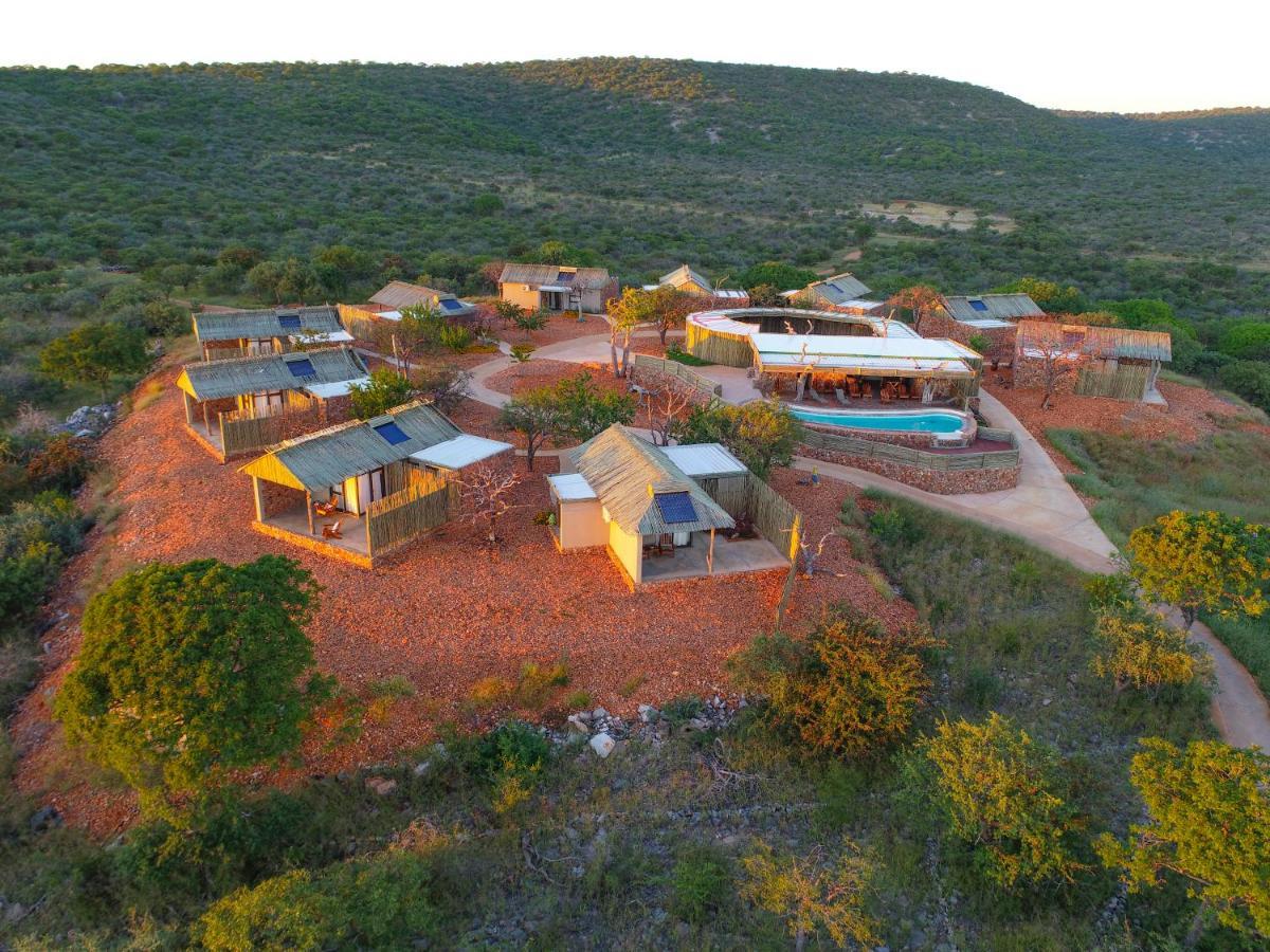 Okutala Etosha Lodge Outjo Exteriör bild